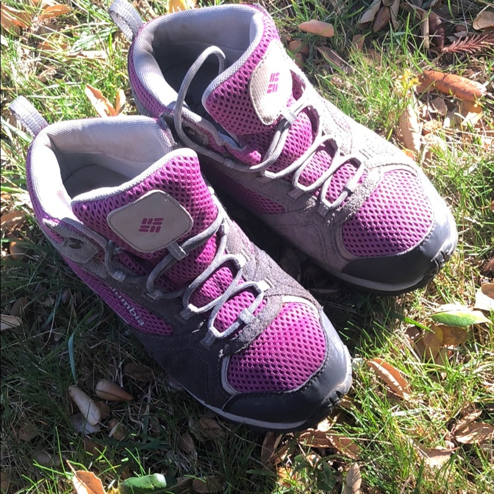 Girls hiking boots